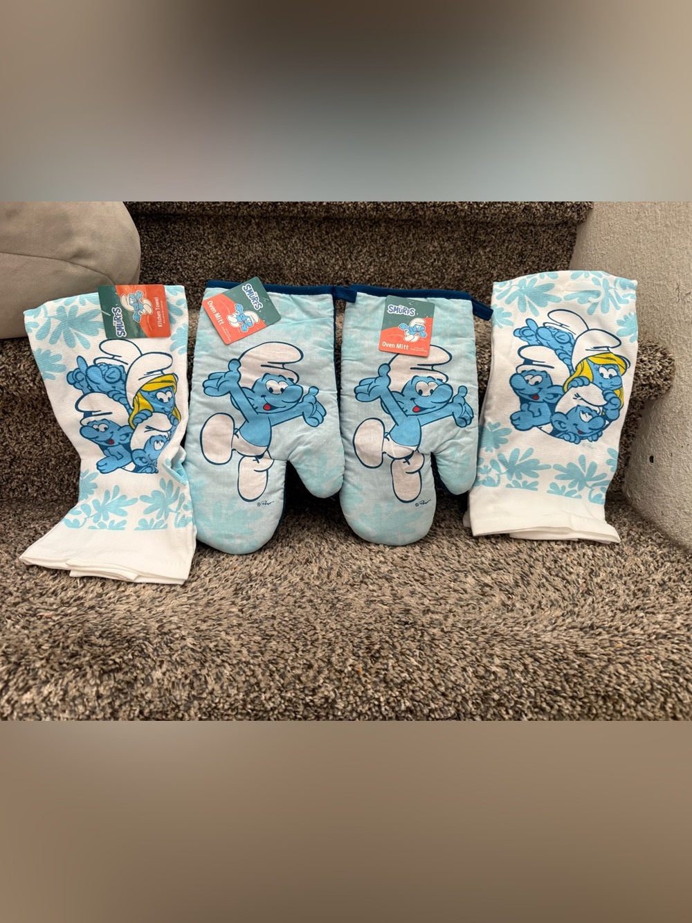 Smurfs Blue Kitchen Oven Mitts and Towels Set